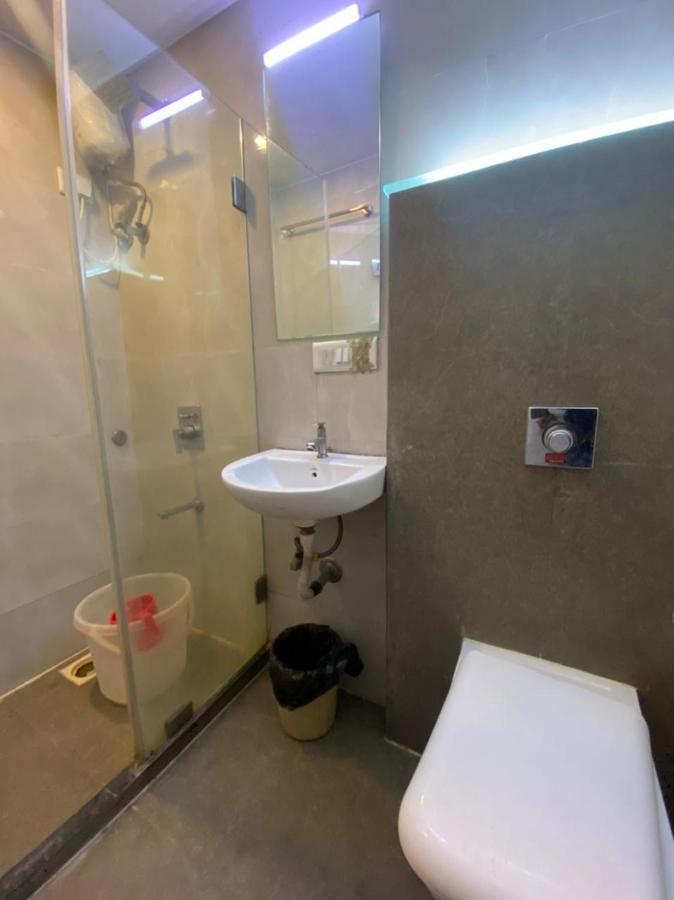 Hotel Airport Prime -Near Mumbai International Airport Andheri East Exterior foto